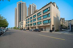 大美術館🔥大五房面寬車墅🔥友友新天母近台積電