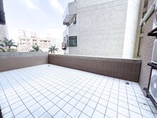 巨城核心｜北大愛樂露台戶｜稀有平車雙學區｜誠意出售