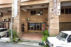 近高雄果菜市場//大面寬深間店面