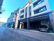 😍專簽【間間套房｜臨路6.7米大面寬｜併排雙車】