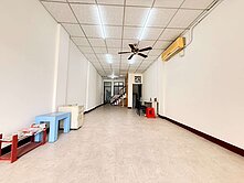 東區12米路適文武百市店面透天