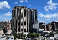 左營高鐵｜博愛路上｜最佳格局｜高樓景觀四房平車