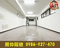 ✨【安平三角窗大面寬金店面｜投資置產首選！】✨