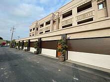 岡山灣裡★大空間美車墅★一樓客餐廳傳統格局☆臨路