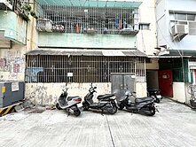 園藝試驗所鳳松路巷內面寬公寓1樓