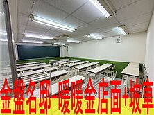 專約金盤名邸-暖暖金店面+坡車