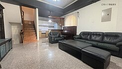 仁雄商圈｜臨路雙車墅｜近登發市場｜稀有釋出！