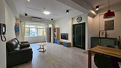 小港國宅大坪數/大三房有車位有管理員免追垃圾車