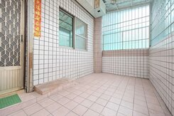 【五甲熱線】庭院1+2+3樓四房平車
