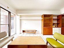 單價2字頭｜衛武營旁｜大三房平車｜陽台進出