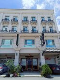 三陽公園旁 店住合一 地點好找顯眼 屋況漂亮