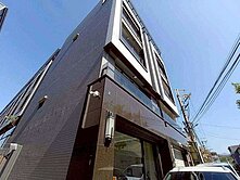 專任霧峰稀有輕屋齡臨路電梯別墅 坐北朝南帝王座向