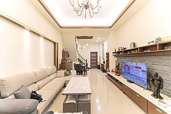 近家樂福!國道1號!楠梓邊間車墅