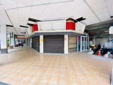 光華夜市商圈大面寬燙金三角窗店面