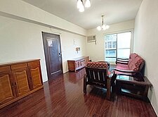 武漢國小旁三房電梯華廈