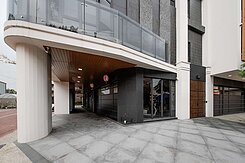 鳳頂桂林精品級裝潢電梯５車墅l地標三角窗雙大面寬