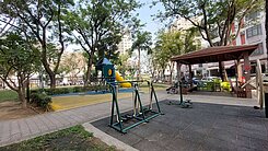 五甲商圈大坪數四房大樓