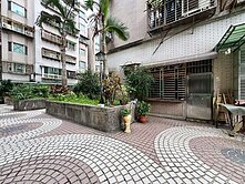 新店安康路二段生活機能便利華廈一樓