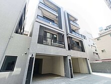 十期近東山高中｜三車位｜首席雲端8｜全新電梯別墅