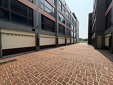 140客運園區邊間透天(新亦綻)