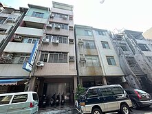 ★愛河之星捷運後驛收租自住絕美透天★