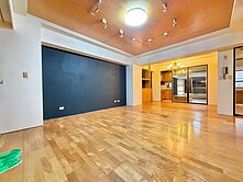 寶璽皇冠｜近科博館四房｜休旅車位｜電梯直達車位