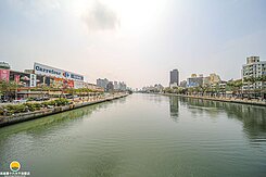 我是專員國泰頤河稀有露台戶2戶2梯無高雄厝三房平車