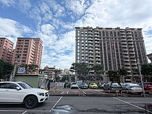 藝文特區麗晶花園廣場大店面