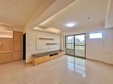 徐小可精選物件~獨家三多商圈超值四房有平車