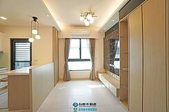 高雄機場SKM草衙捷運兩房兩衛樓中樓