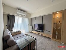 華鳳特區輕屋齡3房+車位