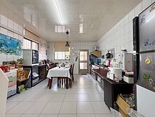 麟洛成功路10米路漂亮騎樓透天~偉程