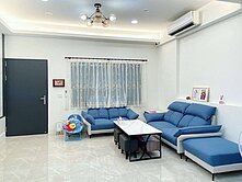 阿蓮鬧中取靜精緻5米面寬車庫別墅 