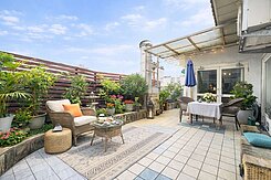 西屯捷運商圈★露臺大五房B1平車★室內坪效5X坪