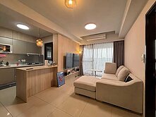 都會公園捷運華夏一樓‼️兩個門牌五個房間騎樓停車