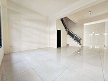 價格我議下來的|秀水民意街可雙車有後院全新未住別墅