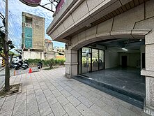 喜歡我努力🌈大園國小邊間面寬挑高1+2樓店面車位