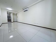 東區地標-浩瀚湖濱城｜未來藍線出口 | 柱邊平車