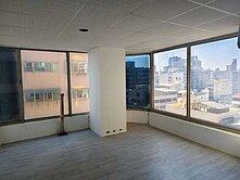 市中心【皇家歡樂廣場】商業大樓