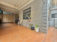 專－近鳳山國中捷運｜邊間可停車｜天然瓦斯獨棟透天