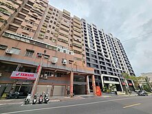 近R15捷運站｜巨蛋生活圈｜溫馨大四房＋稀有4車位