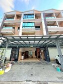  楠梓高大/高端店住/臨15米路大地坪大面寬四車墅