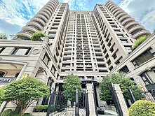 鈞鈞文心森林公園第一排高樓層豪華景觀大四房雙平車