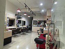 向上市場大四房前院車庫車位金店面住家