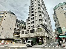 新潤峰耘挑高雙車位