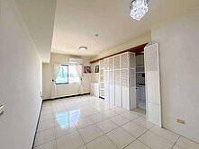 在北高雄三民區，**「8字頭、兩房、平車