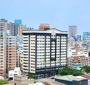 美術館•柳川水岸旁｜國際四星級『愛麗絲國際大飯店』