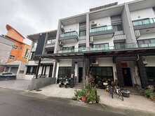 蘇澳近國五交流道滿租中五套房別墅