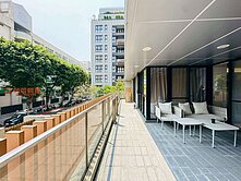 【北歐客廳A區-四房雙主臥+三車位・百萬精裝潢】