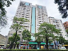 儒林天廈☆高樓電梯管理4房+車位☆中正國中學區